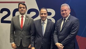 CONAMP presitigia solenidade de recondução de Beto Simonetti à presidência da OAB nacional
